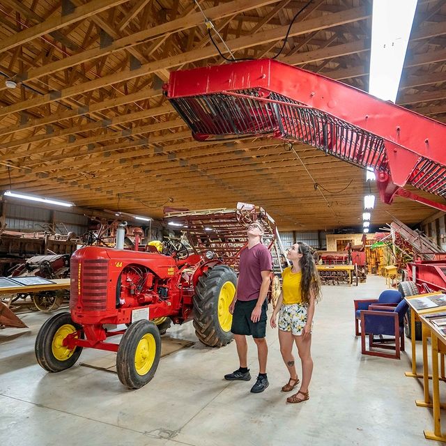 Agriculture is a huge industry on PEI. Why not celebrate it by taking in the Antique Farm Equipment located at the @thecanadianpotatomuseum!
.
.
.
.
.
.
#northcapecoastaldrive #tourismpei #tiapei #explorepei #experiencepei #meetinpei #activateourisland #goupwest #gowest #explorethecoast #explorecanada #enjoythecoast #discoveratlanticcanada #discoverpei #canadasoystercoast
@tourismpei @tiapei902 @exploresummerside @activateourisland @canadasfoodisland @explorecanada @meetinpei
?: @daveyandsky